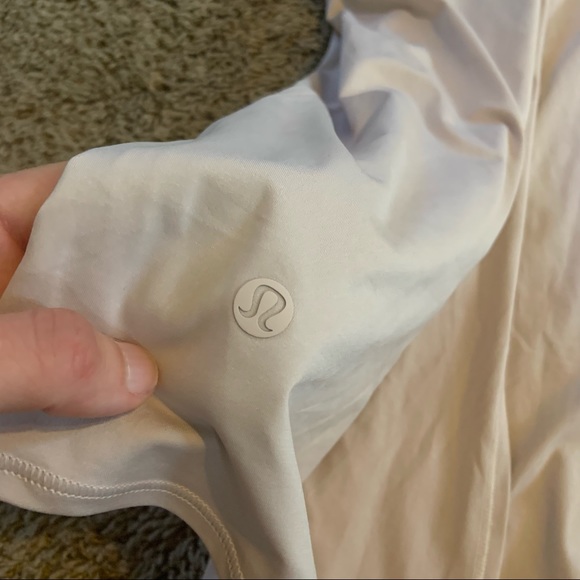Lululemon tank top size 8 - Picture 4 of 5
